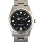 A GENTLEMAN'S SIZE STAINLESS STEEL ROLEX OYSTER PERPETUAL EXPLORER BRACELET WATCH CIRCA 1975, REF.