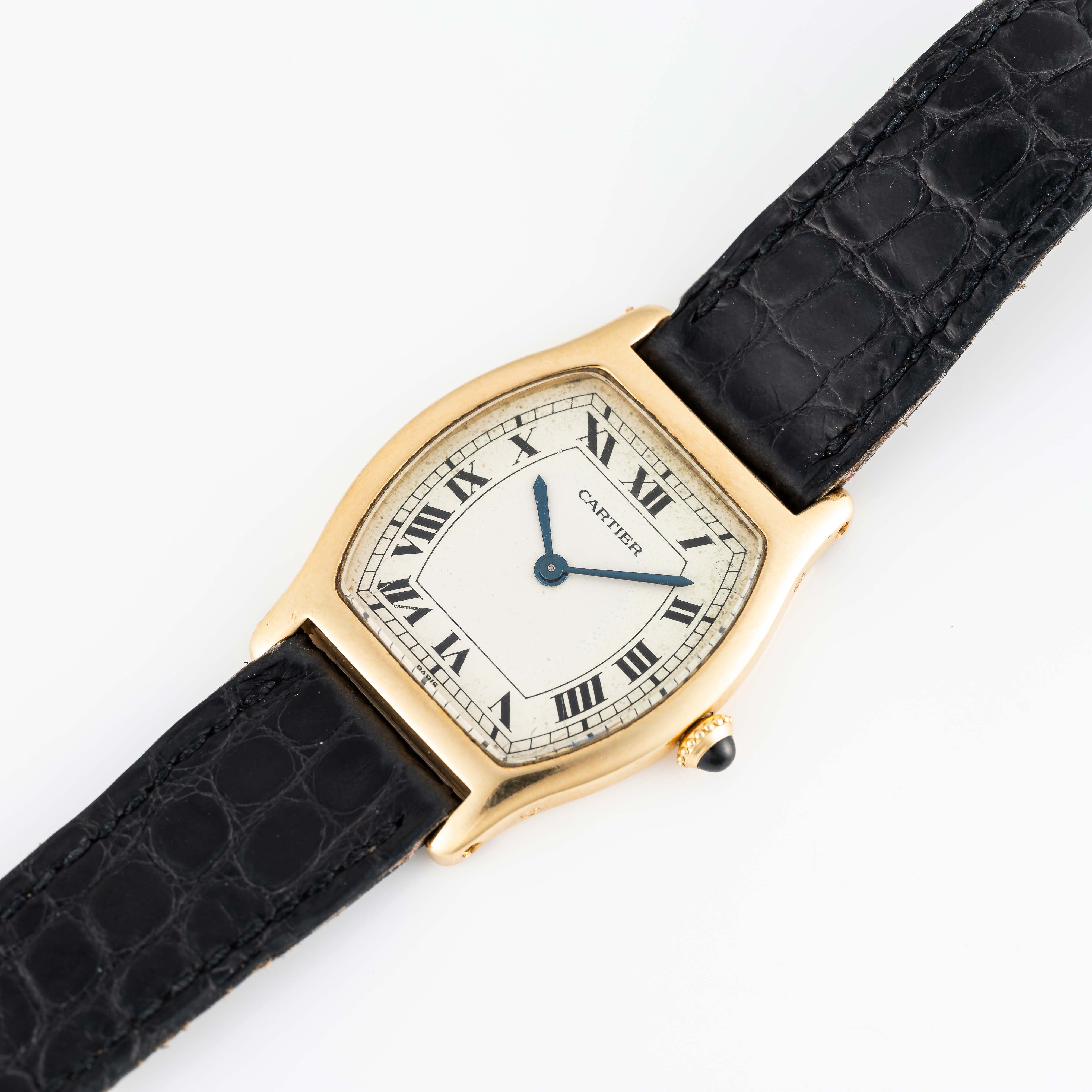 A RARE GENTLEMAN'S SIZE 18K SOLID GOLD CARTIER PARIS TORTUE WRIST WATCH CIRCA 1980, WITH FREDERIC - Image 4 of 11