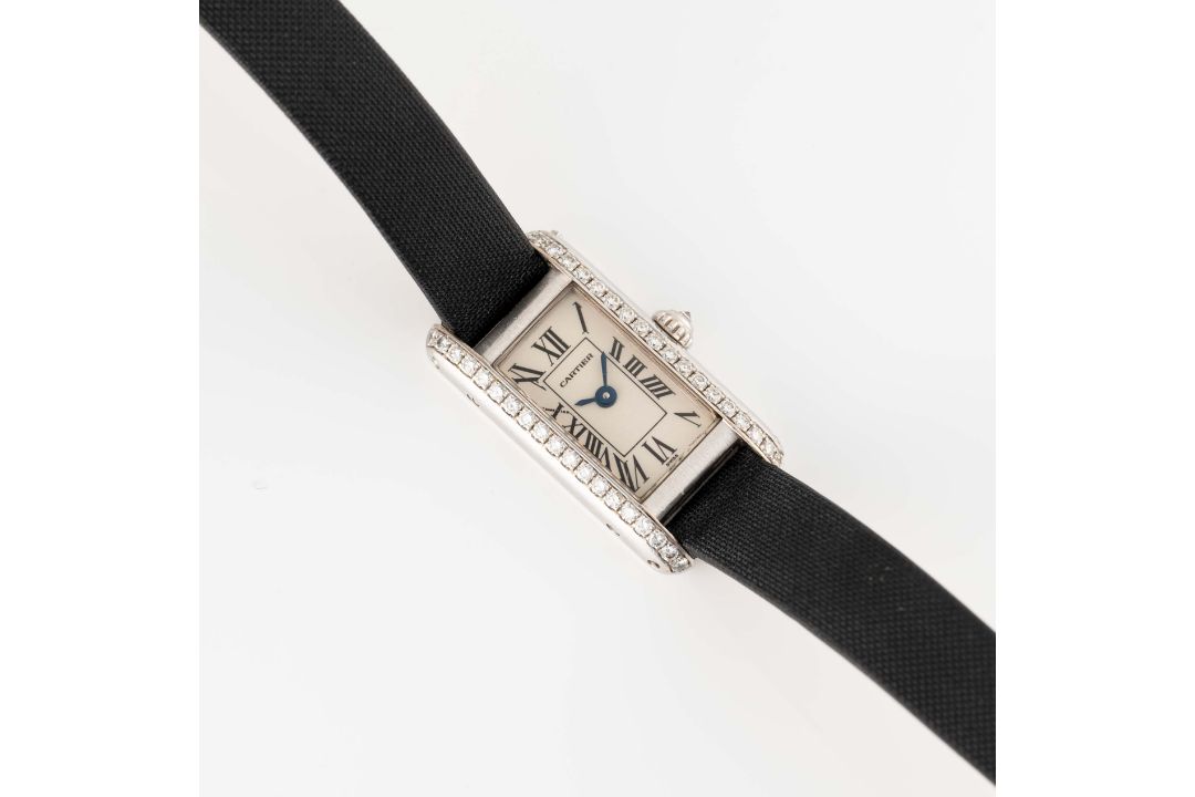 A LADIES 18K SOLID WHITE GOLD & DIAMOND CARTIER TANK MINI ALLONGEE WRIST WATCH DATED 2003, REF. 2525 - Image 3 of 7