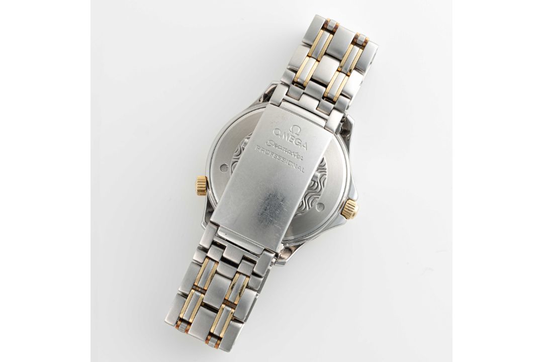 A GENTLEMAN'S LARGE SIZE STEEL & GOLD OMEGA SEAMASTER PROFESSIONAL 300M AUTOMATIC BRACELET WATCH - Image 5 of 6
