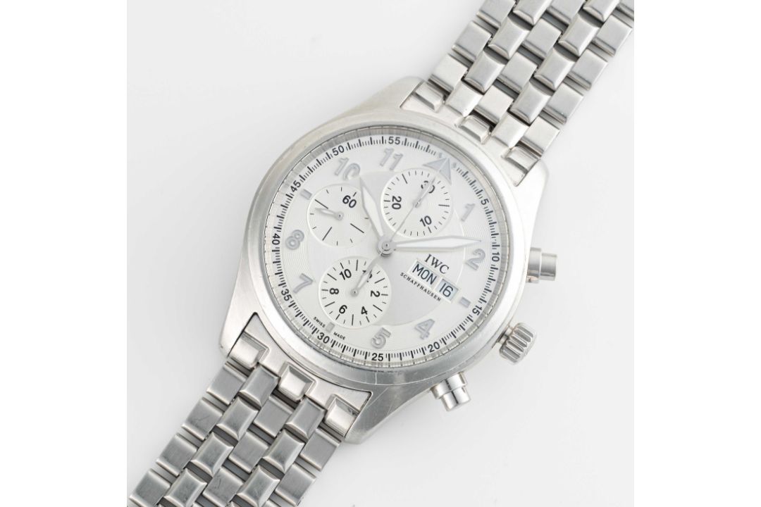 A GENTLEMAN'S SIZE STAINLESS STEEL IWC PILOT SPITFIRE AUTOMATIC CHRONOGRAPH BRACELET WATCH CIRCA - Image 3 of 8