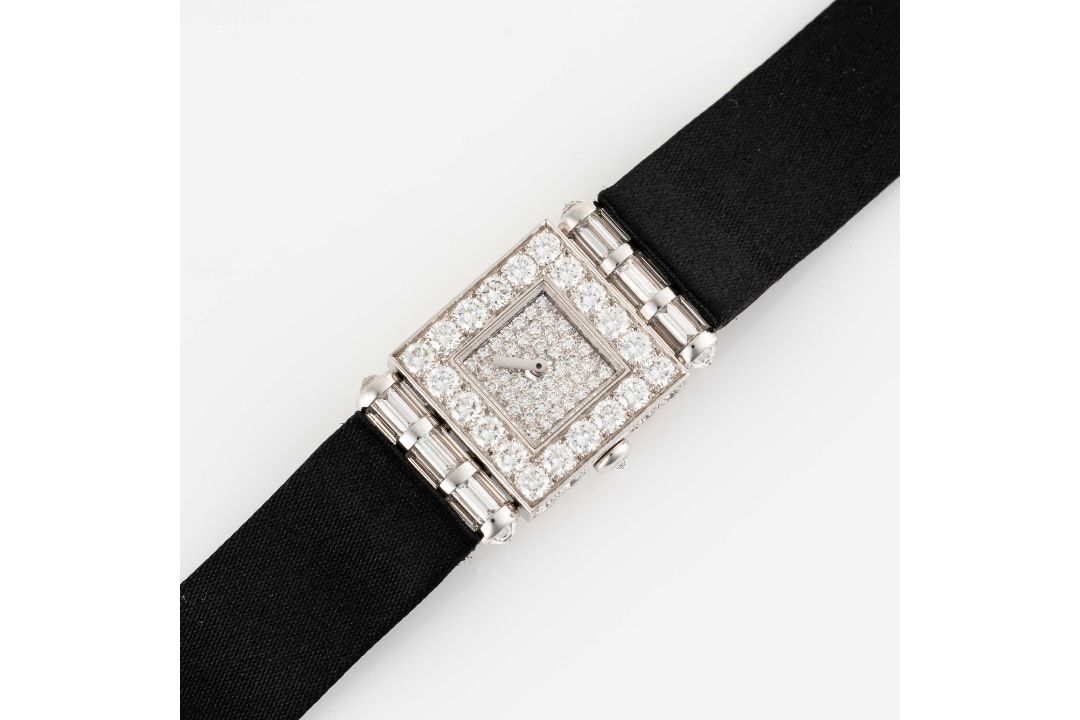 A LADIES 18K WHITE GOLD & DIAMOND CHANEL MATELASSE WRIST WATCH CIRCA 2000s Movement: Quartz. Case: - Image 8 of 8