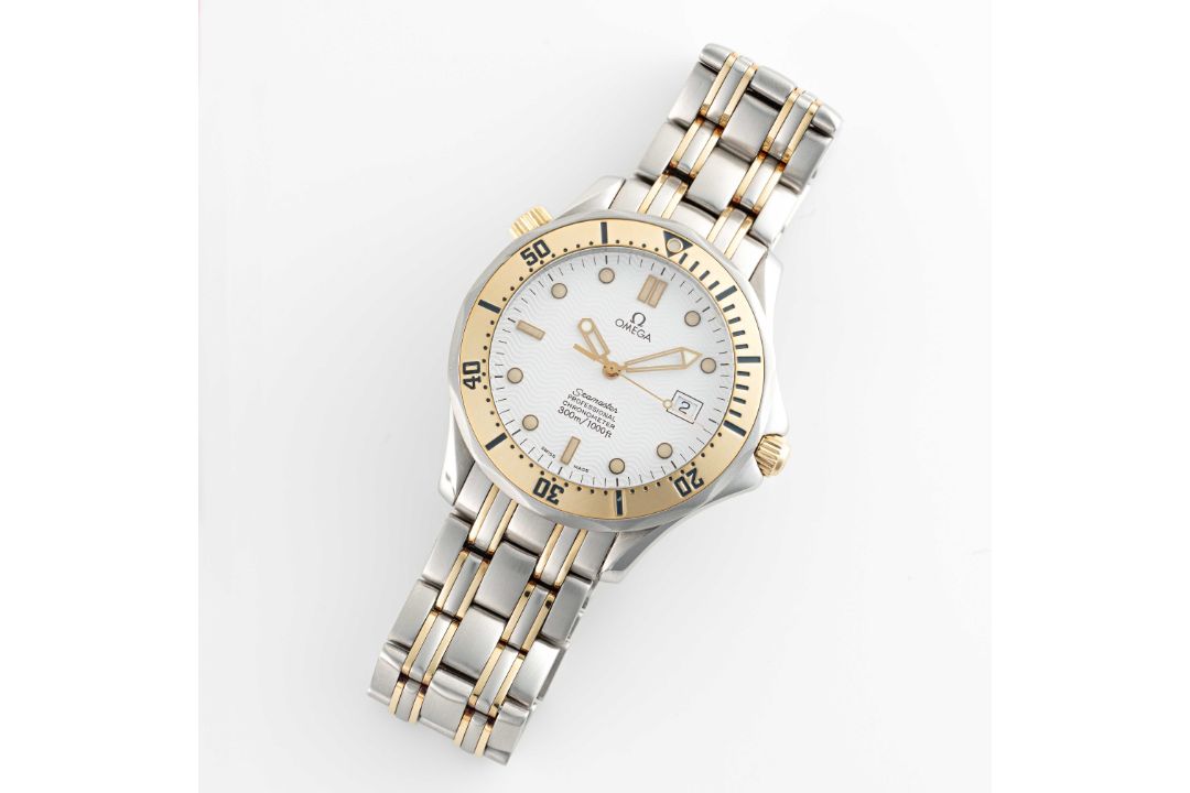 A GENTLEMAN'S LARGE SIZE STEEL & GOLD OMEGA SEAMASTER PROFESSIONAL 300M AUTOMATIC BRACELET WATCH - Image 3 of 6