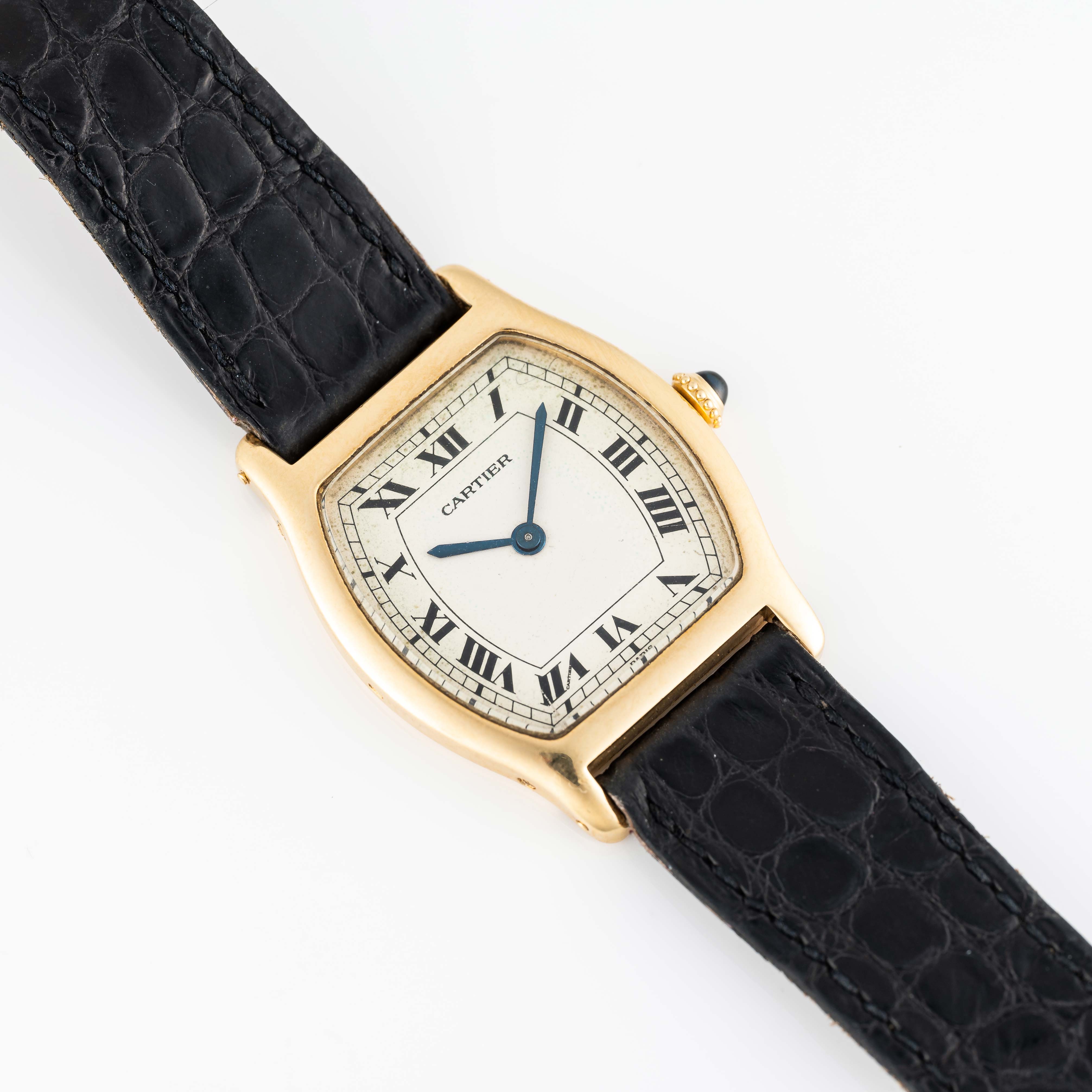 A RARE GENTLEMAN'S SIZE 18K SOLID GOLD CARTIER PARIS TORTUE WRIST WATCH CIRCA 1980, WITH FREDERIC - Image 3 of 11