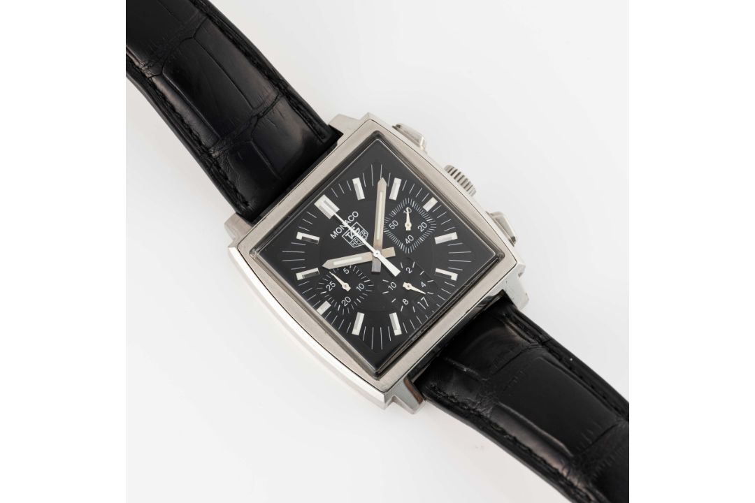 A GENTLEMAN'S STAINLESS STEEL TAG HEUER MONACO AUTOMATIC CHRONOGRAPH WRIST WATCH CIRCA 2005, REF. - Image 3 of 8