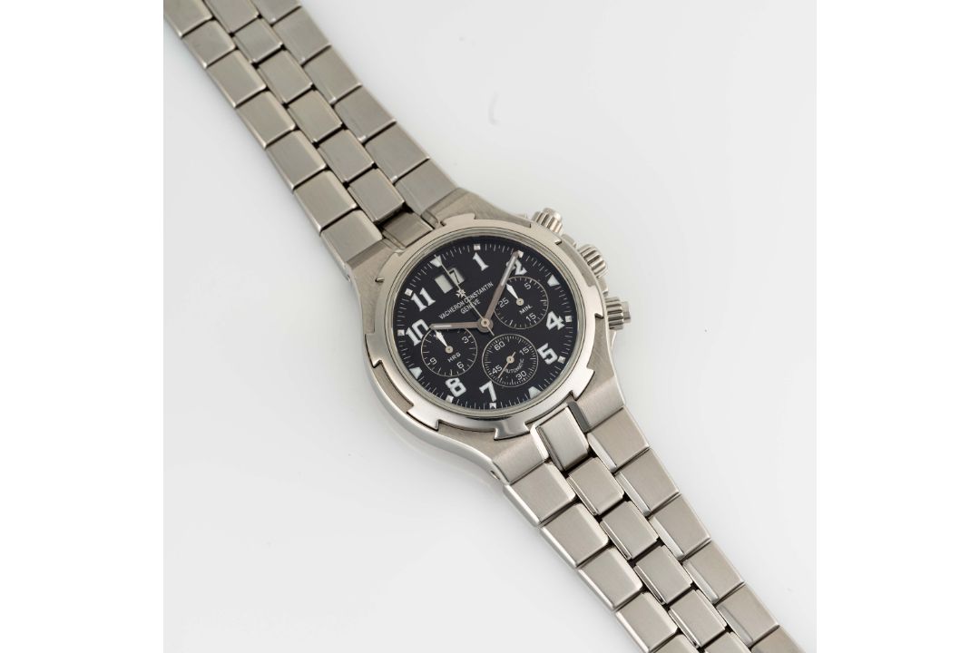 A GENTLEMAN'S SIZE STAINLESS STEEL VACHERON CONSTANTIN OVERSEAS AUTOMATIC CHRONOGRAPH BRACELET WATCH - Image 4 of 9