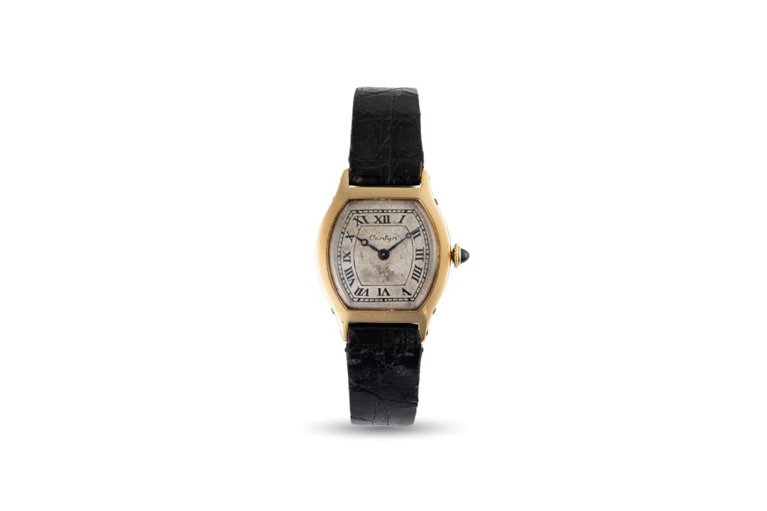 A RARE GENTLEMAN'S SIZE 18K SOLID GOLD CARTIER TORTUE WRIST WATCH CIRCA 1930s Movement: 18J, - Image 2 of 8