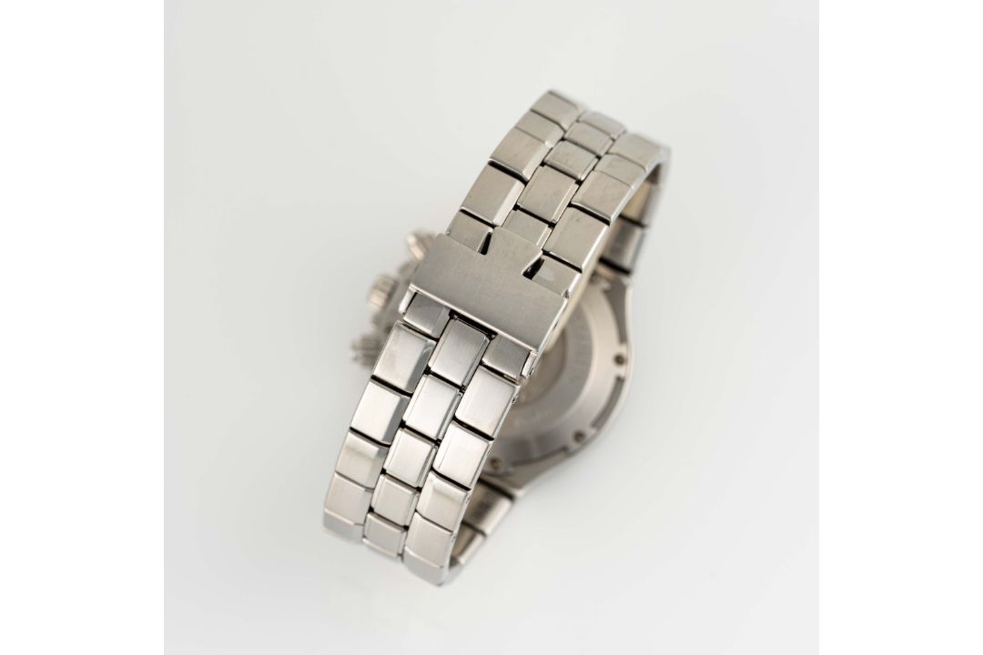A GENTLEMAN'S SIZE STAINLESS STEEL VACHERON CONSTANTIN OVERSEAS AUTOMATIC CHRONOGRAPH BRACELET WATCH - Image 8 of 9