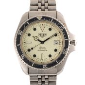 A GENTLEMAN'S SIZE STAINLESS STEEL HEUER PROFESSIONAL 200 METRES 