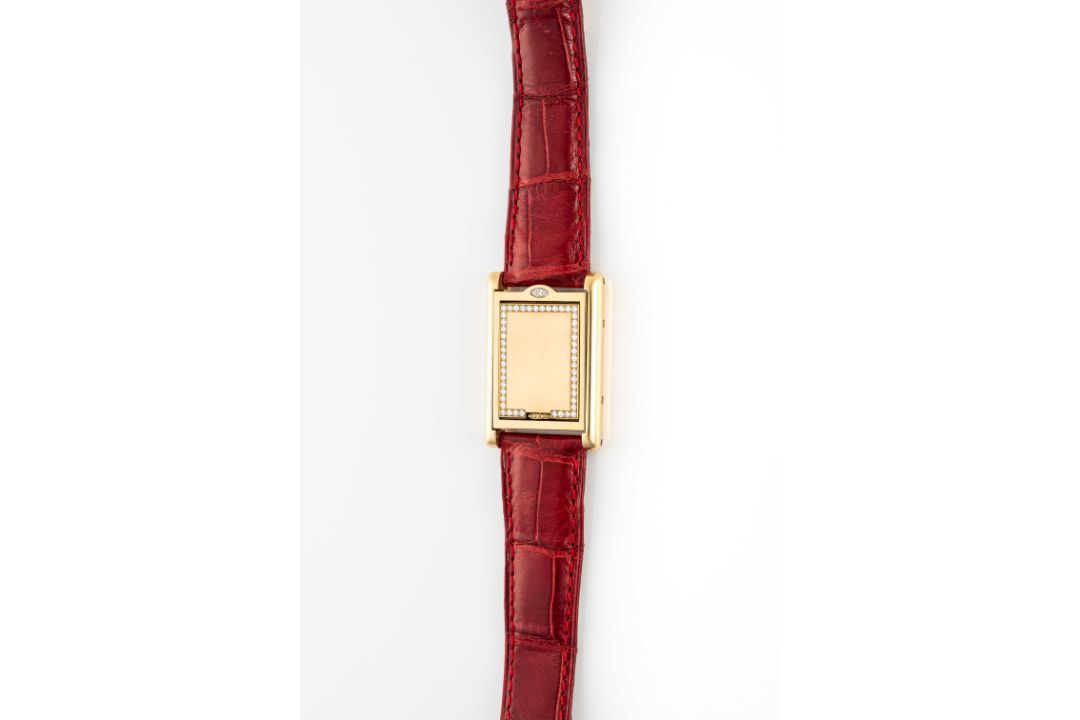 A RARE LADIES 18K SOLID GOLD & DIAMOND CARTIER TANK BASCULANTE WRIST WATCH CIRCA 2000s, REF. 2480 - Image 4 of 10