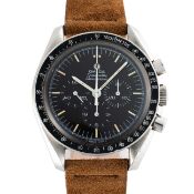 A GENTLEMAN'S SIZE STAINLESS STEEL OMEGA SPEEDMASTER PROFESSIONAL CHRONOGRAPH WRIST WATCH CIRCA