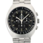 A GENTLEMAN'S SIZE STAINLESS STEEL OMEGA SPEEDMASTER PROFESSIONAL MARK II CHRONOGRAPH BRACELET WATCH