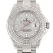 A GENTLEMAN'S SIZE STEEL & PLATINUM ROLEX OYSTER PERPETUAL DATE YACHT MASTER BRACELET WATCH CIRCA