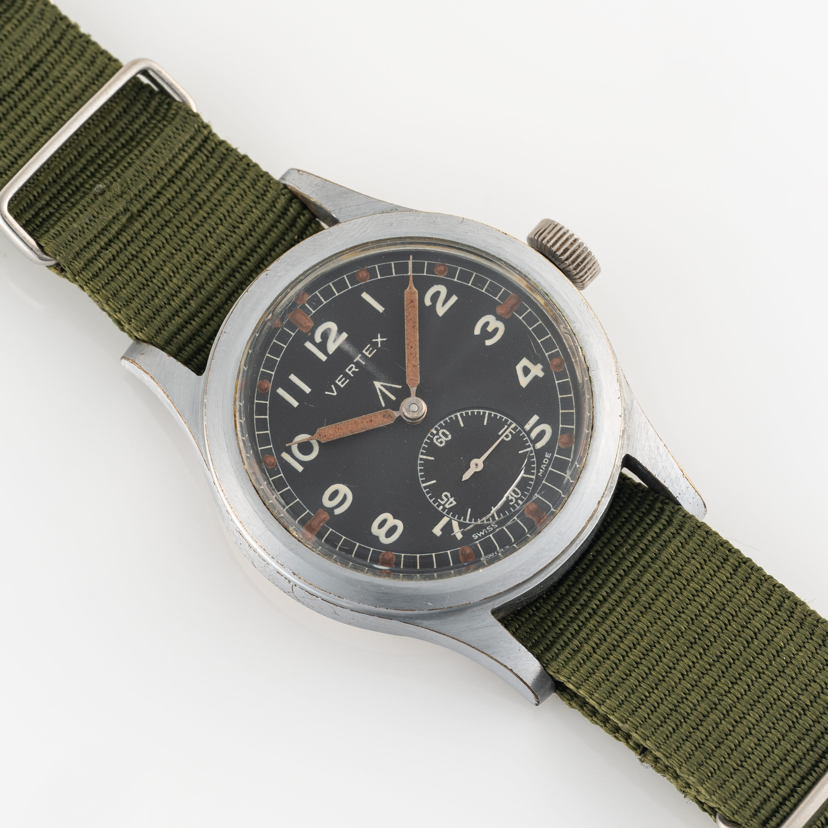 A GENTLEMAN'S BRITISH MILITARY VERTEX W.W.W. WRIST WATCH CIRCA 1945, PART OF THE "DIRTY DOZEN" - Image 3 of 10