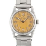 A GENTLEMAN'S SIZE STAINLESS STEEL ROLEX OYSTER SPEEDKING BRACELET WATCH CIRCA 1946, REF. 4220