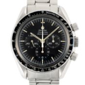 A RARE GENTLEMAN'S SIZE STAINLESS STEEL OMEGA SPEEDMASTER PROFESSIONAL CHRONOGRAPH BRACELET WATCH