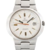 A GENTLEMAN'S SIZE STAINLESS STEEL OMEGA GENEVE DYNAMIC AUTOMATIC DATE BRACELET WATCH CIRCA 1970s