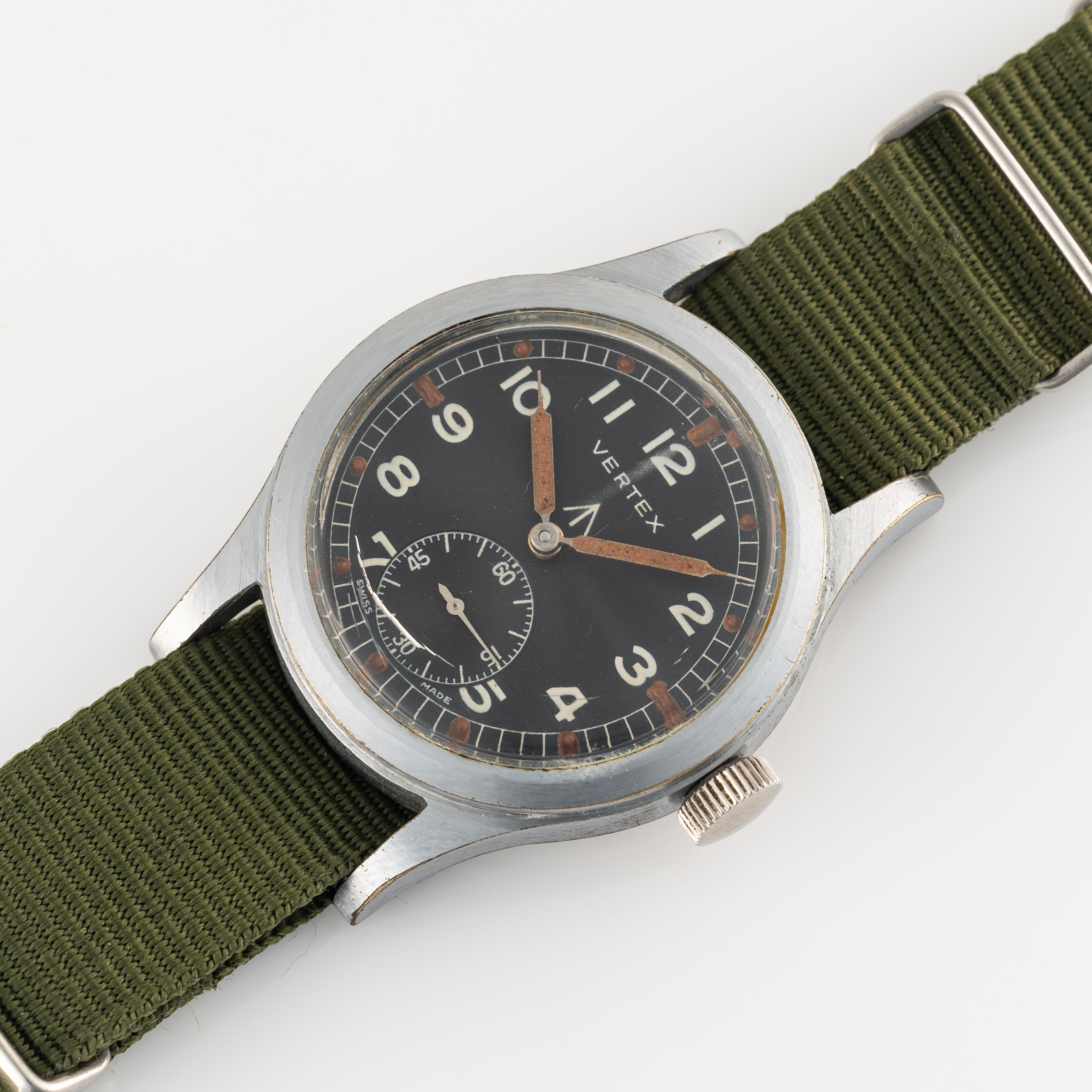 A GENTLEMAN'S BRITISH MILITARY VERTEX W.W.W. WRIST WATCH CIRCA 1945, PART OF THE "DIRTY DOZEN" - Image 4 of 10