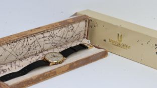UNIVERSAL GENEVE 18CT COMPAX REF 14657 W/BOX & OUTER BOX, 37.5mm circular dial with dauphine hour