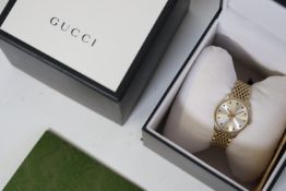 GUCCI G-TIMELESS QUARTZ WATCH REFERENCE 126.5 W/BOX, Approx 29mm stainless steel case with a snap on