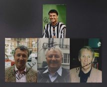 AUTOGRAPH FOOTBALL/BRITISH PLAYERS :