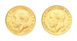 2x George V, Half Sovereigns, 1911 and 1913, obv. bare head left, rev. Pistrucci; both Very Fine