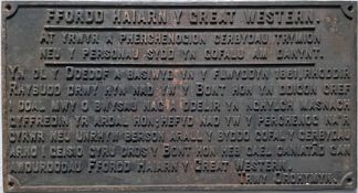 GWR Welsh-language cast-iron BRIDGE WEIGHT RESTRICTION NOTICE under the 1861 Law. Measures 30.5