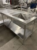 CORNER UNIT WITH 2 SINKS