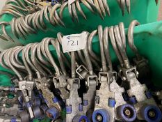 TWIN ROLLER HOOKS