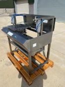 EGG CRACKER/BREAKER