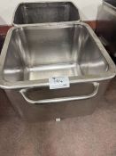 2 TOTE BINS
