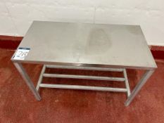 STAINLESS STEEL TABLE