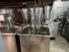 4 X MIXING TANKS