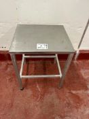 STAINLESS STEEL TABLE
