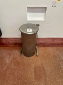 STAINLESS STEEL BIN