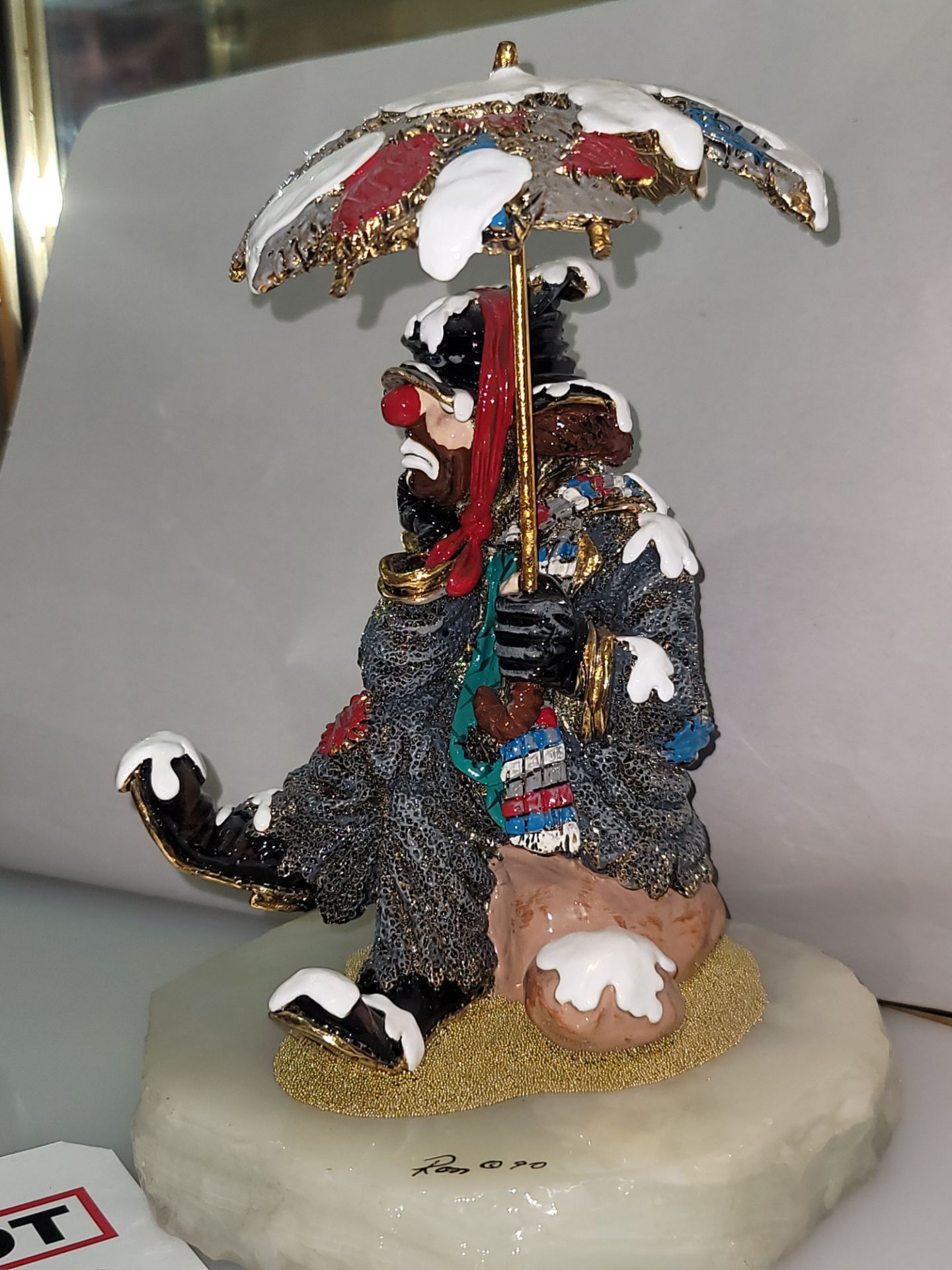 "SNOW DRIFTER", CLOWN W/ UMBRELLA ART SCULPTURE, RARE ARCHIVE SCULPTURE, SOLD OUT EDITION 722/750, - Image 3 of 3