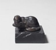 August Gaul. ”Liegender Fischotter mit Fisch”. 1915