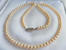 Vintage 24 inch Single Strand Pearl Necklace