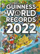 (83/9D) 10x Book/Stationary Items. 7x Guinness World Records 2022 RRP £20 Each. 1x Stra...