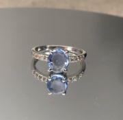 Beautiful 1.75Ct Natural Ceylon Blue Sapphire With Natural Diamonds & 18k Gold