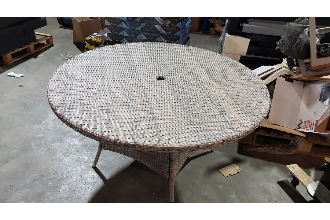 (R3) Florence Rattan 6 Seater Dining Table With Marble Effect Glass Table Top. (H72x Dia 140cm). - Image 4 of 4