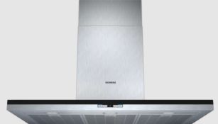 (33/Mez) RRP £800. Siemens iQ500 Chimney Hood LC98BE542B Stainless Steel. (Ex Display, Clean, Un...