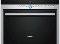(31/Mez) RRP £1,123. Siemens Compact45 Multi-Function Pyroklean Oven With Microwave Stainless St...