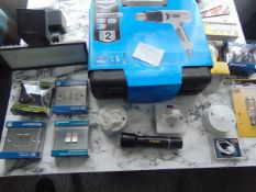 AZ158O Electrical Lot RRP £150 to £250