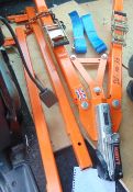 AZ149. Collection Only Car A Frame 3.5 Tonne Only Been Used Twice.