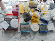 AZ117G Electrical Lot RRP £150 to £250