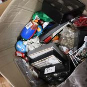 Box of Christmas Items (172)