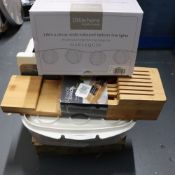 Box of Homeware and Kitchen Items x5 (1)