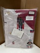 At Home Xmas Double Duvet Set. RRP £24.99 - Grade U
