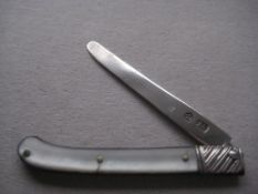 Rare George III Scimitar Mother of Pearl Hafted Silver Bladed Folding Fruit Knife